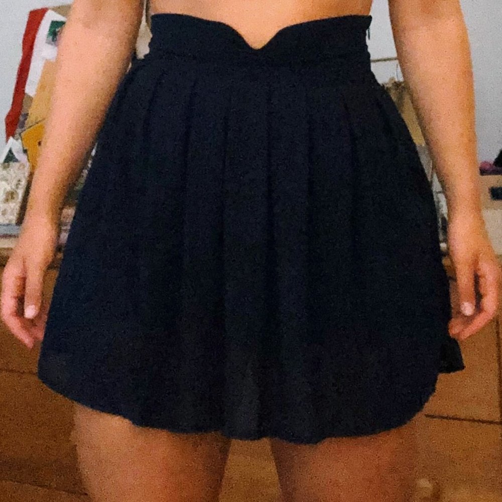 High Waisted Navy Pleated Skater Skirt